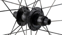 ZIPP 303 Firecrest® Carbon Tubeless Disc Center Lock Laufradsatz -Heimtrainer 340769