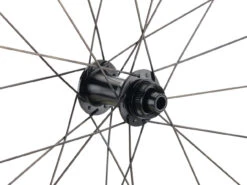 ZIPP 303 S Carbon Tubeless Disc Center Lock Laufradsatz -Heimtrainer 475250