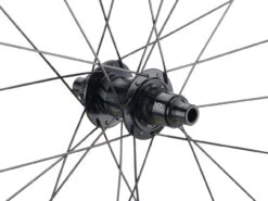 ZIPP 303 S Carbon Tubeless Disc Center Lock Laufradsatz -Heimtrainer 475252